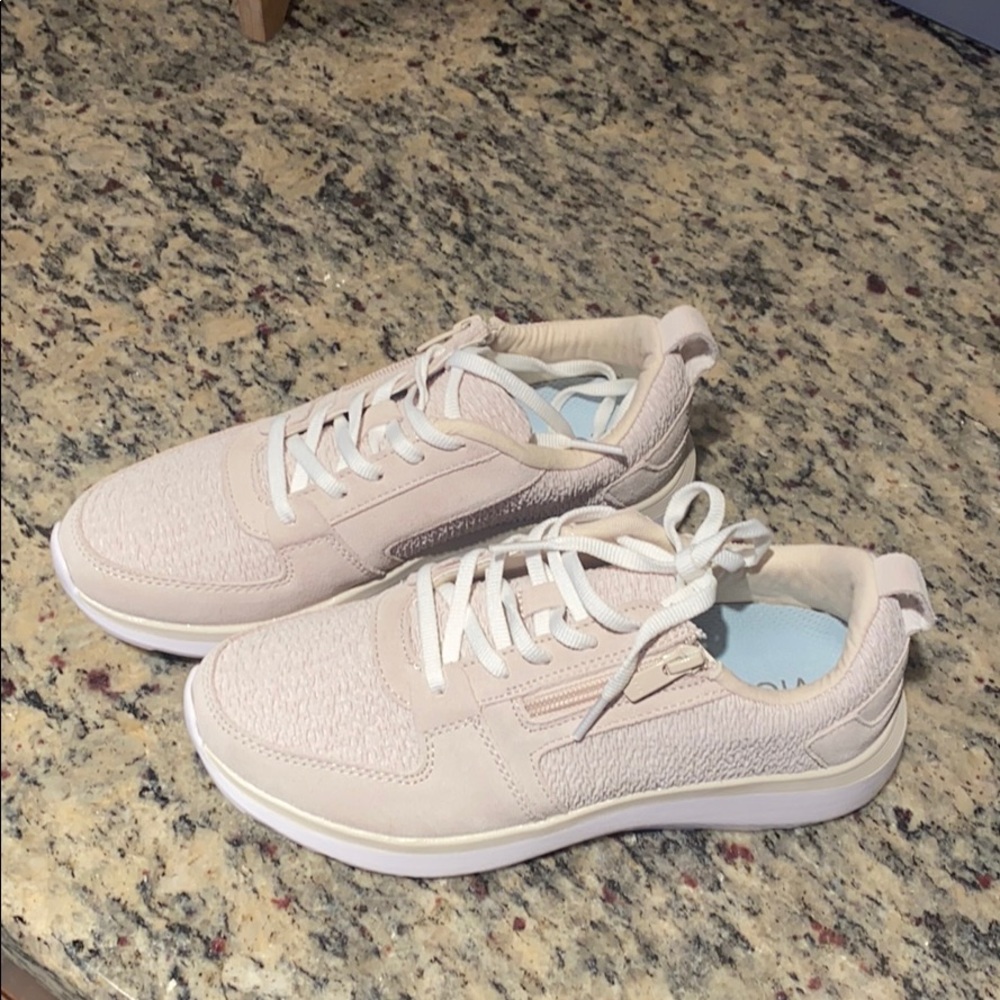 VIONIC beige sneakers with zipper